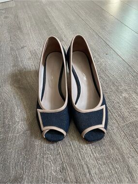 Leather, Navy Peep-Toe Heels with Beige Trim, bright pink bottom